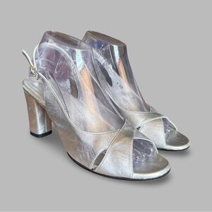 Vintage Taryn Rose Silver Metallic Leather Peep Toe Heels Sz 8.5
